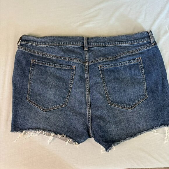 Distressed Boyfriend Old Navy American flag Shorts - Picture 5 of 5